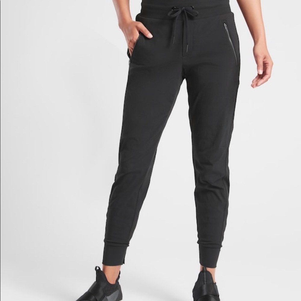 Athleta Trekkie North Jogger, Black, size 0
